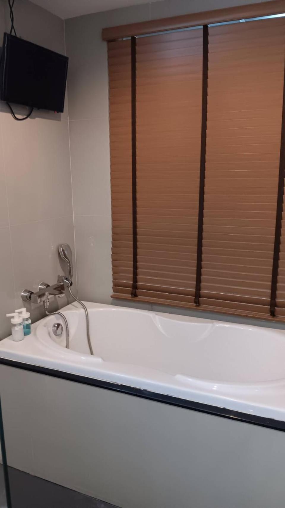 J Residence Thonglor 8 Bangkok Exterior photo
