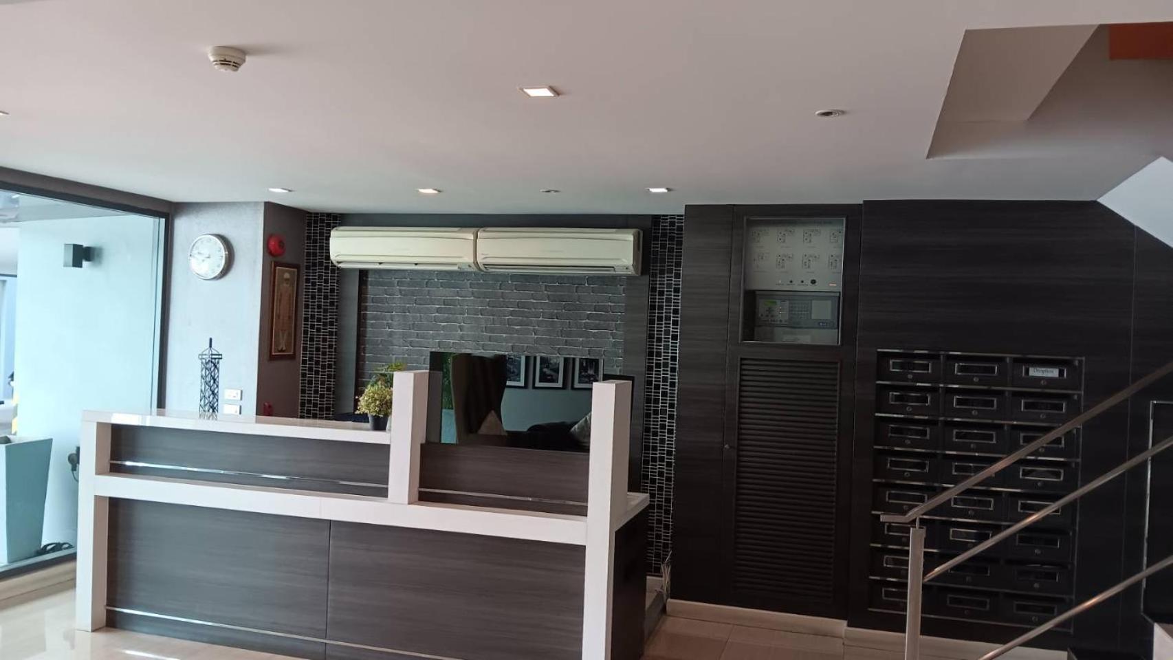 J Residence Thonglor 8 Bangkok Exterior photo