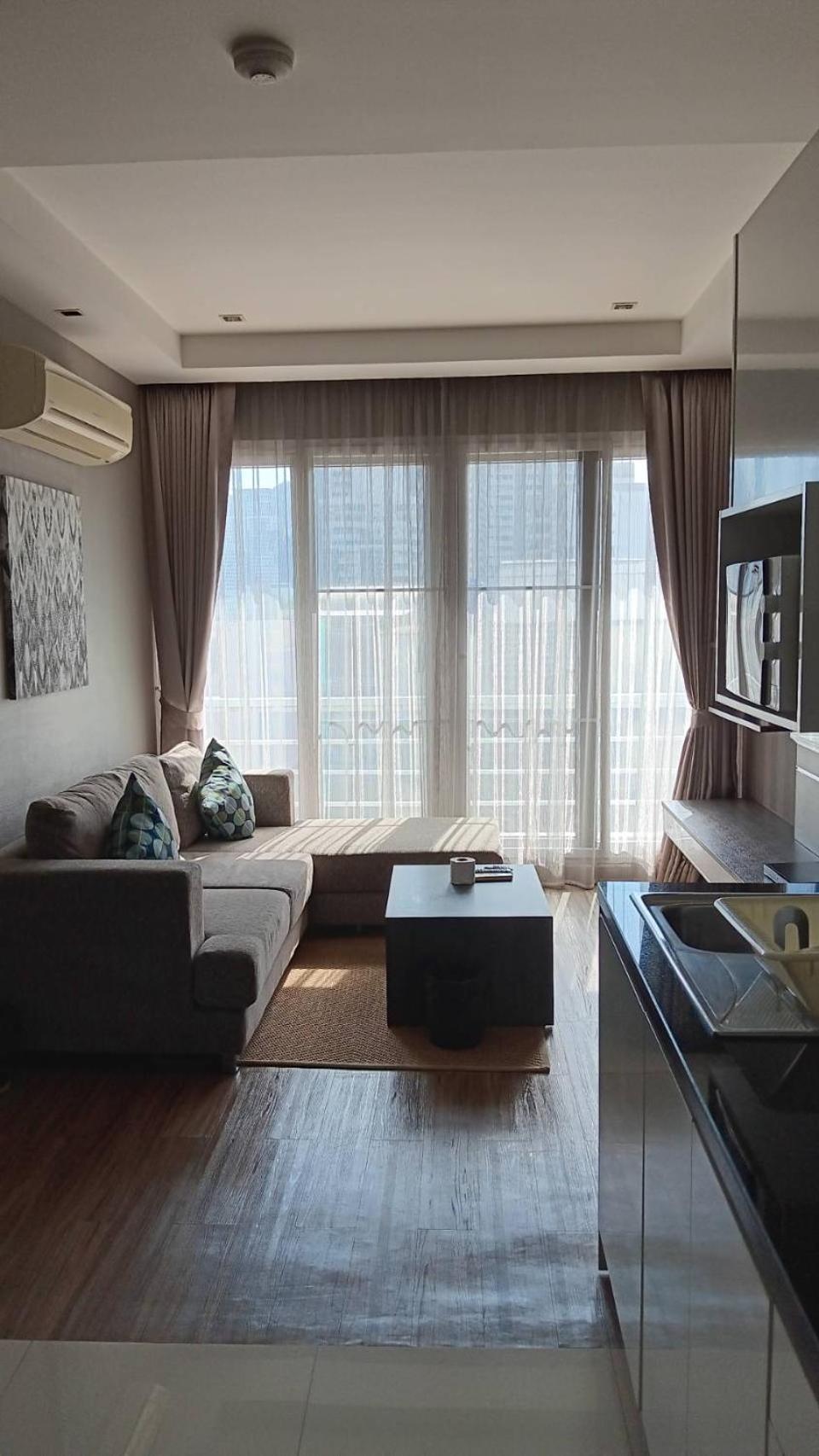 J Residence Thonglor 8 Bangkok Exterior photo